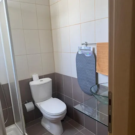 3bedroom With Private Pool פאראלימני