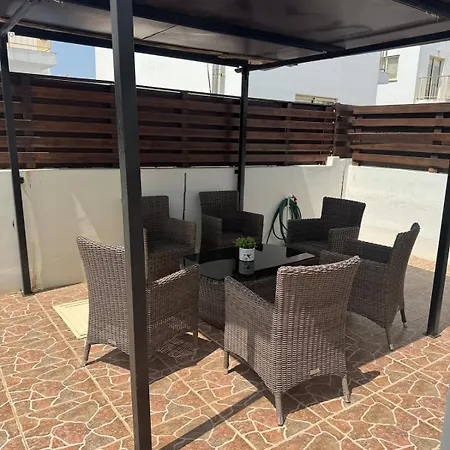 בית נופש 3bedroom With Private Pool פאראלימני